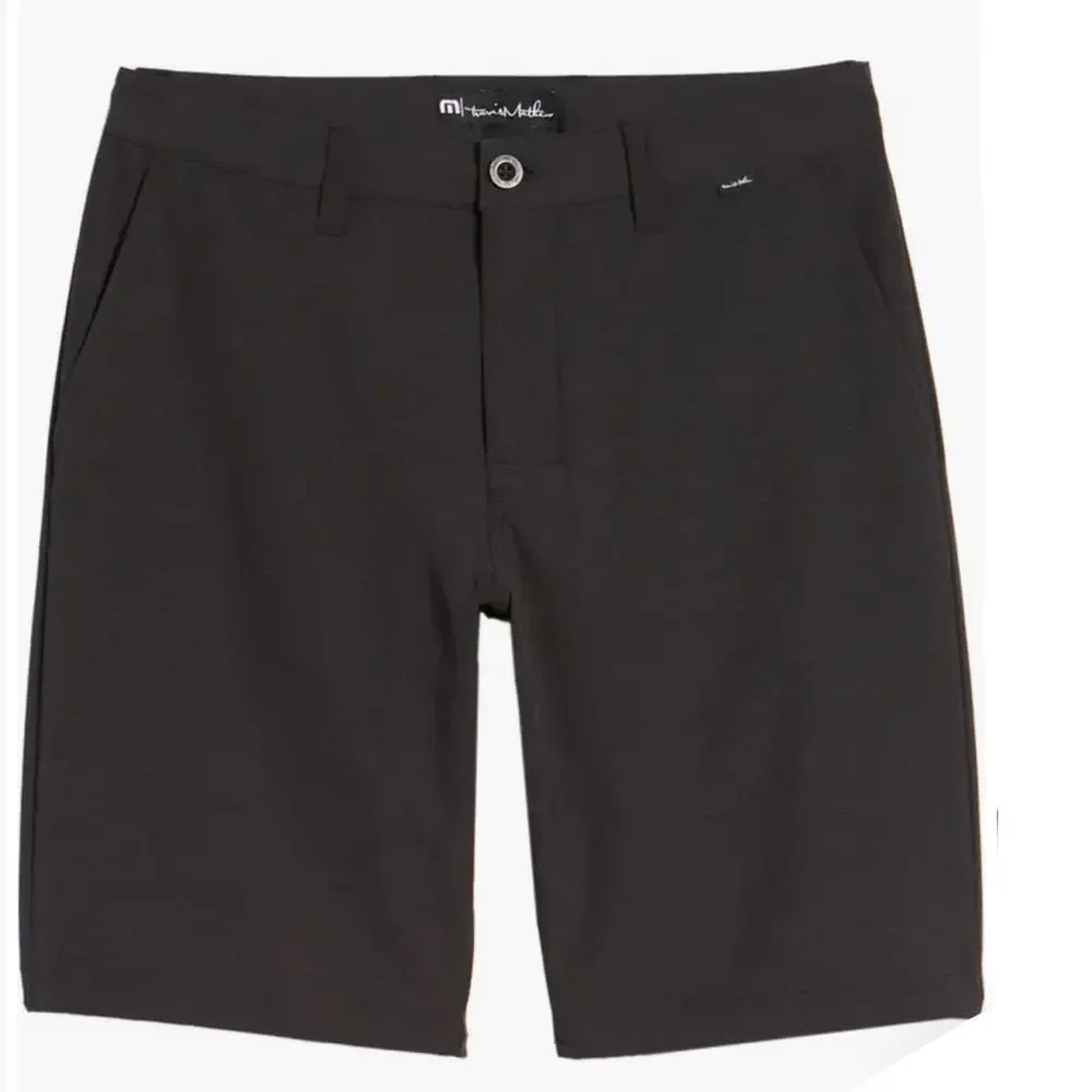 TravisMathew The Beck Perfect  Short 9.5” in Black 32
